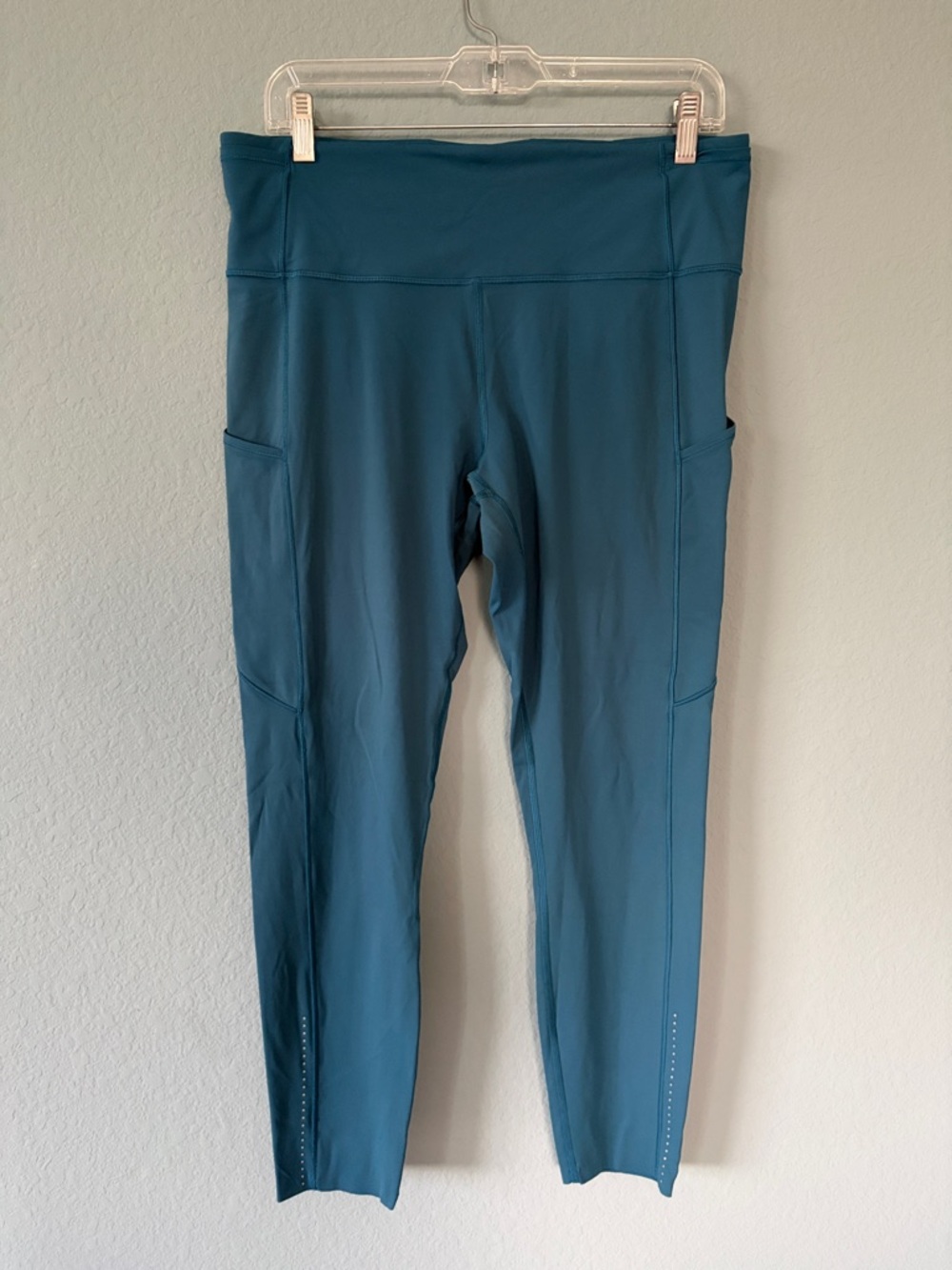 Lululemon Teal High-Waist Yoga Pant with Side Pockets